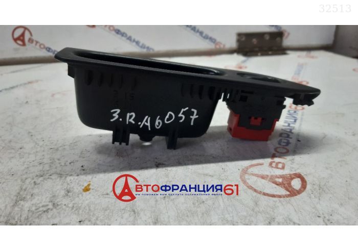 Б/У кнопка стеклоподъемника RENAULT 7700417487